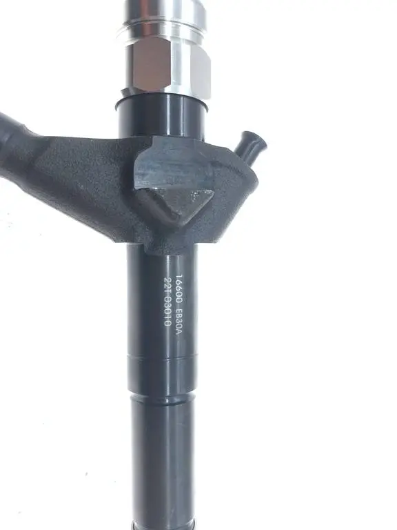 Fuel Injector 16600-EB30E for Nissan Engine YD25 2.5L