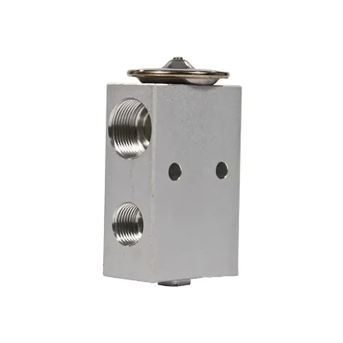 Expansion Valve 118321C1 for CASE 1086 1486 1586 3088 3288 3688HC 3788 5088 6388 7488 786 886 186